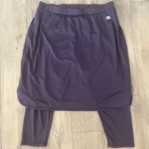 Snoga sports skirt with built in leggings. 1x. Purple